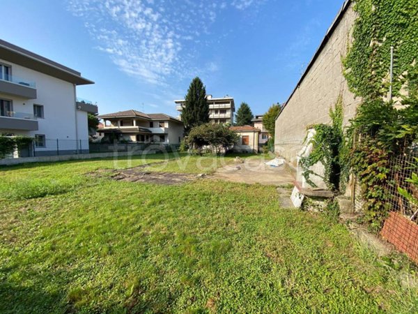 casa indipendente in vendita a Busto Arsizio