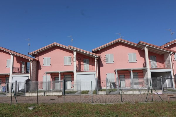 casa indipendente in vendita a Busto Arsizio