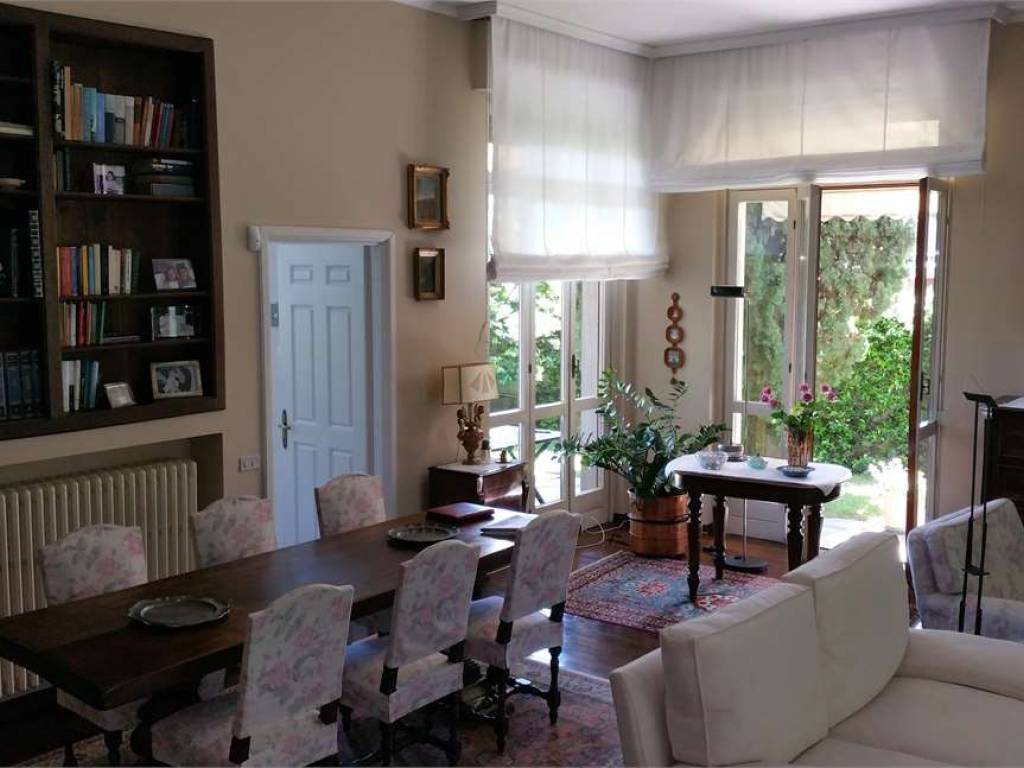 casa indipendente in vendita a Busto Arsizio