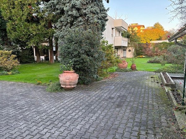 casa indipendente in vendita a Busto Arsizio