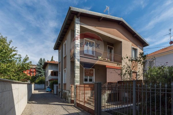 casa indipendente in vendita a Busto Arsizio