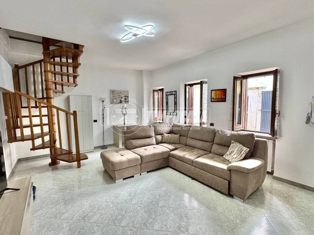 casa indipendente in vendita a Busto Arsizio