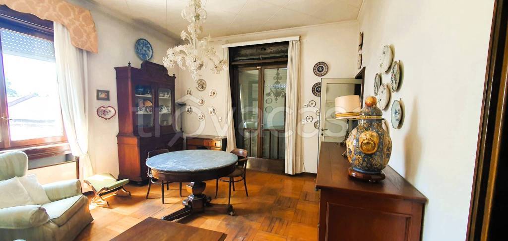 casa indipendente in vendita a Busto Arsizio
