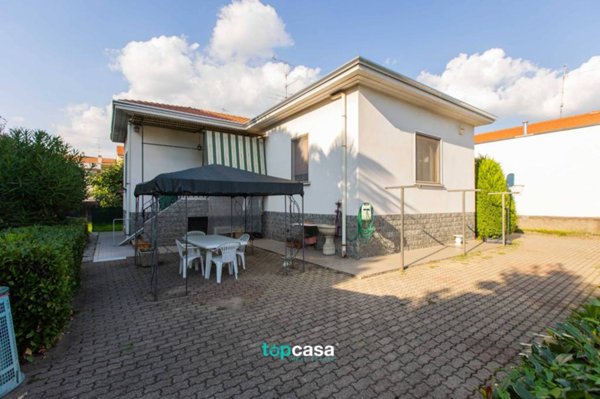 casa indipendente in vendita a Busto Arsizio