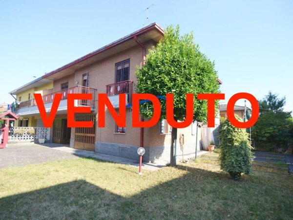casa indipendente in vendita a Busto Arsizio