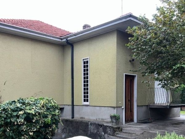 casa indipendente in vendita a Busto Arsizio