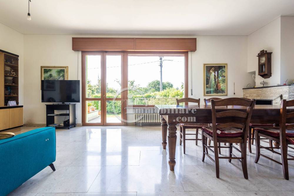 casa indipendente in vendita a Busto Arsizio