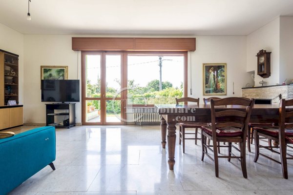 casa indipendente in vendita a Busto Arsizio