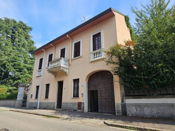 casa indipendente in vendita a Busto Arsizio