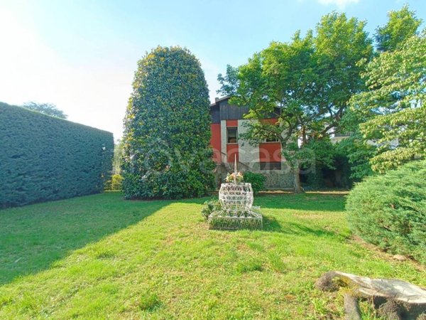 casa indipendente in vendita a Busto Arsizio