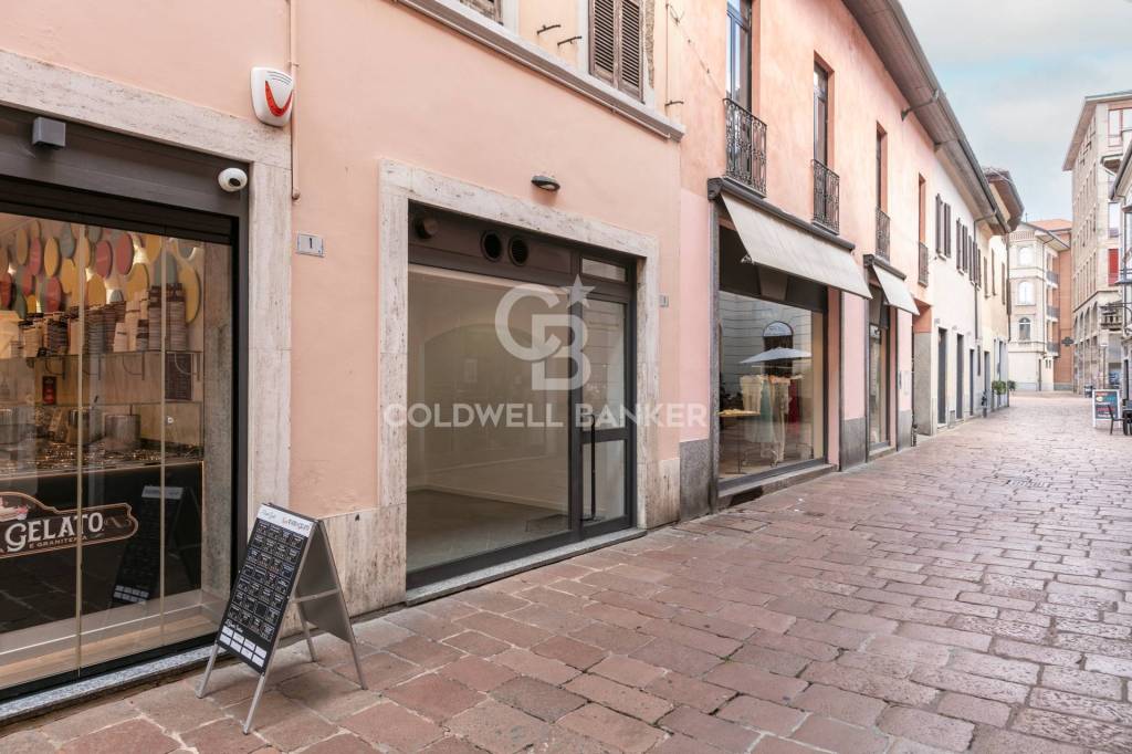 negozio in vendita a Busto Arsizio