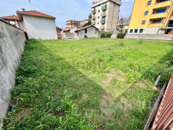 terreno edificabile in vendita a Busto Arsizio