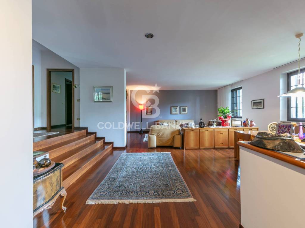 casa indipendente in vendita a Busto Arsizio