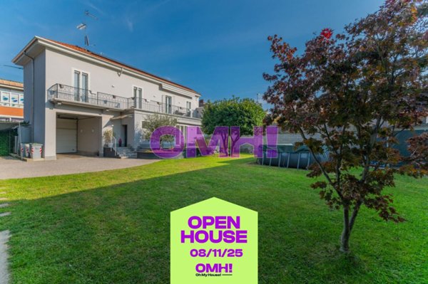 casa indipendente in vendita a Busto Arsizio