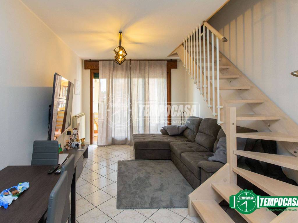 appartamento in vendita a Busto Arsizio in zona Borsano