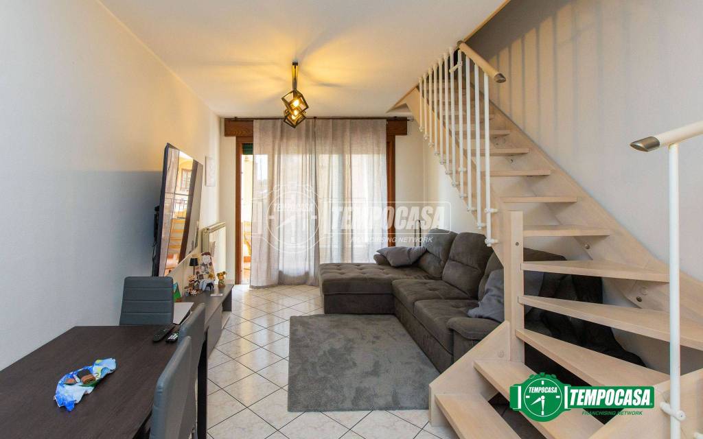 appartamento in vendita a Busto Arsizio in zona Borsano