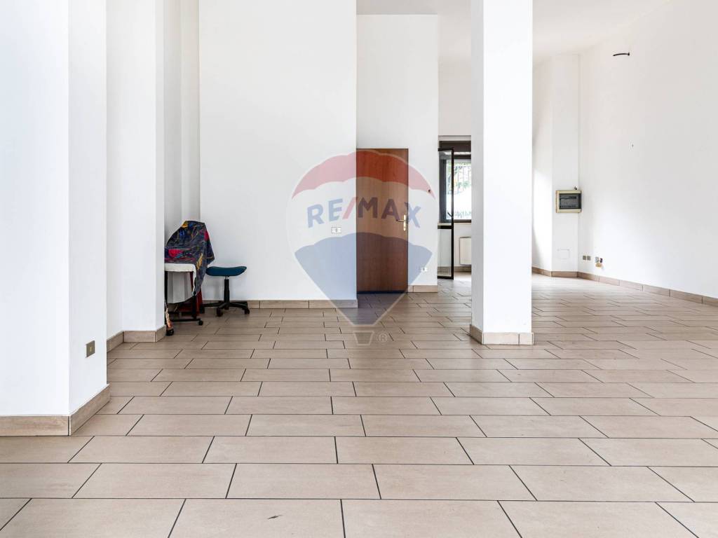 negozio in vendita a Busto Arsizio