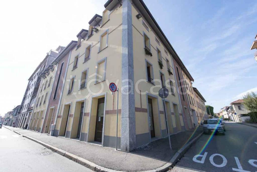 negozio in vendita a Busto Arsizio