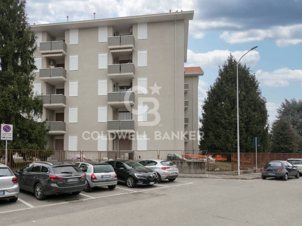 appartamento in vendita a Busto Arsizio in zona Borsano
