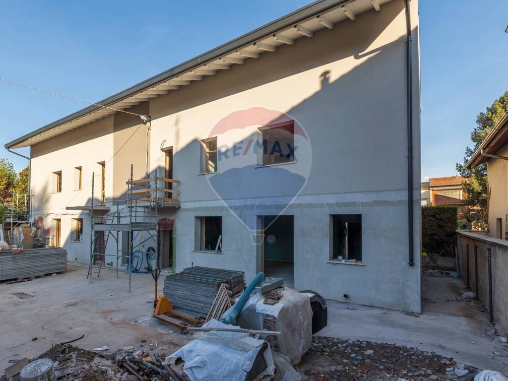 casa indipendente in vendita a Busto Arsizio