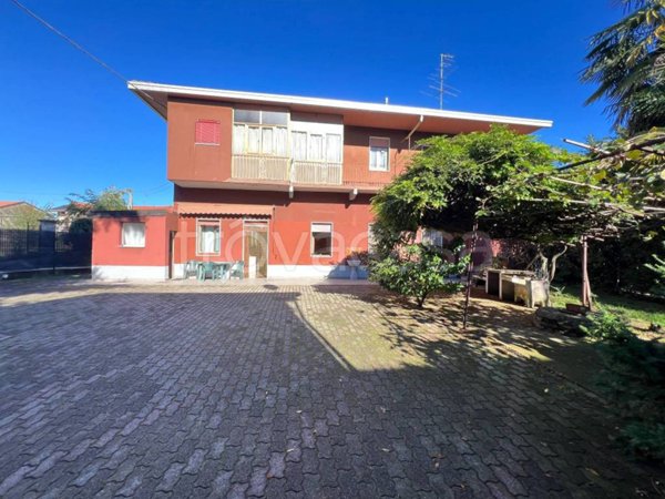 casa indipendente in vendita a Busto Arsizio