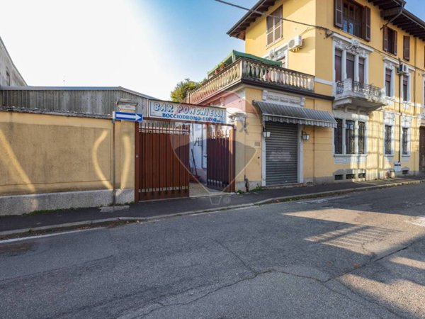negozio in vendita a Busto Arsizio