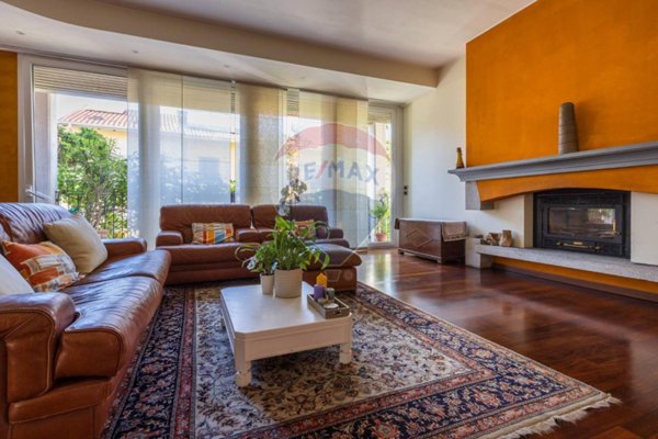 casa indipendente in vendita a Busto Arsizio