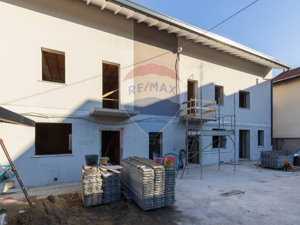 casa indipendente in vendita a Busto Arsizio