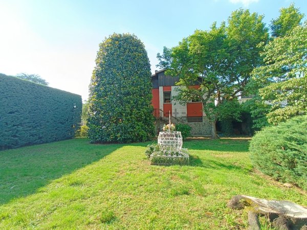 casa indipendente in vendita a Busto Arsizio