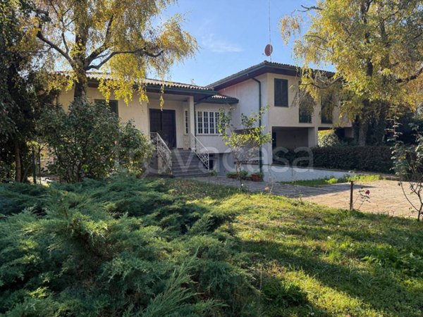 casa indipendente in vendita a Busto Arsizio