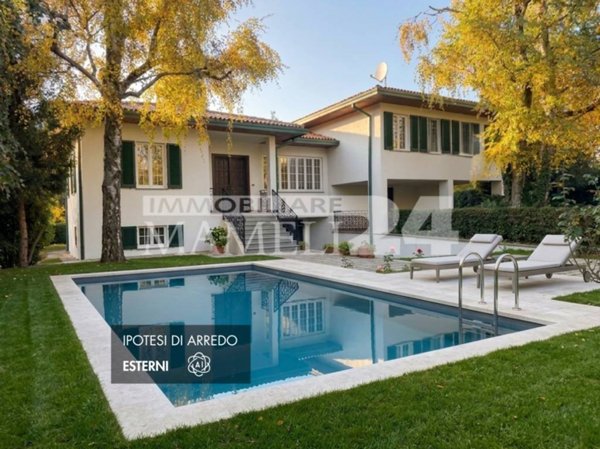 casa indipendente in vendita a Busto Arsizio