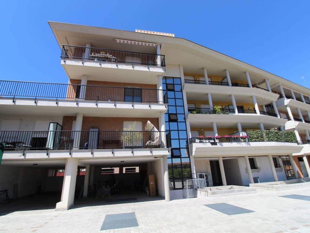 appartamento in vendita a Busto Arsizio in zona Borsano