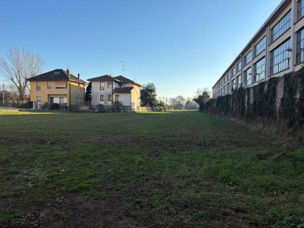 terreno edificabile in vendita a Busto Arsizio
