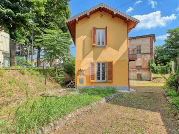 casa indipendente in vendita a Busto Arsizio