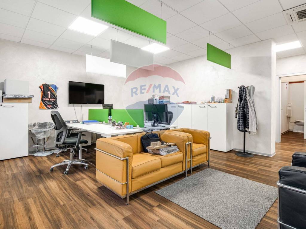 ufficio in vendita a Busto Arsizio