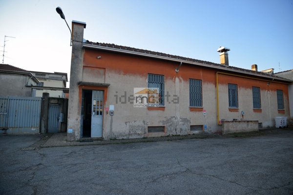 negozio in vendita a Busto Arsizio