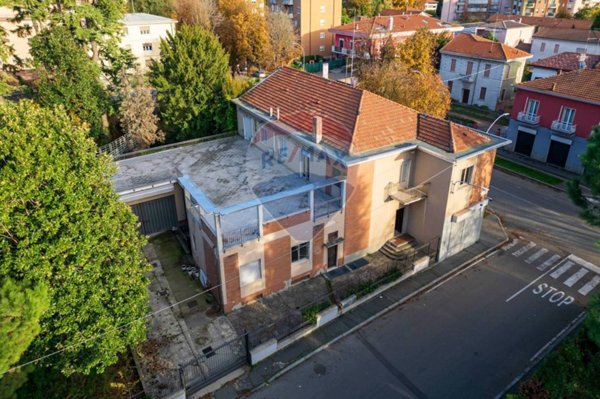 negozio in vendita a Busto Arsizio