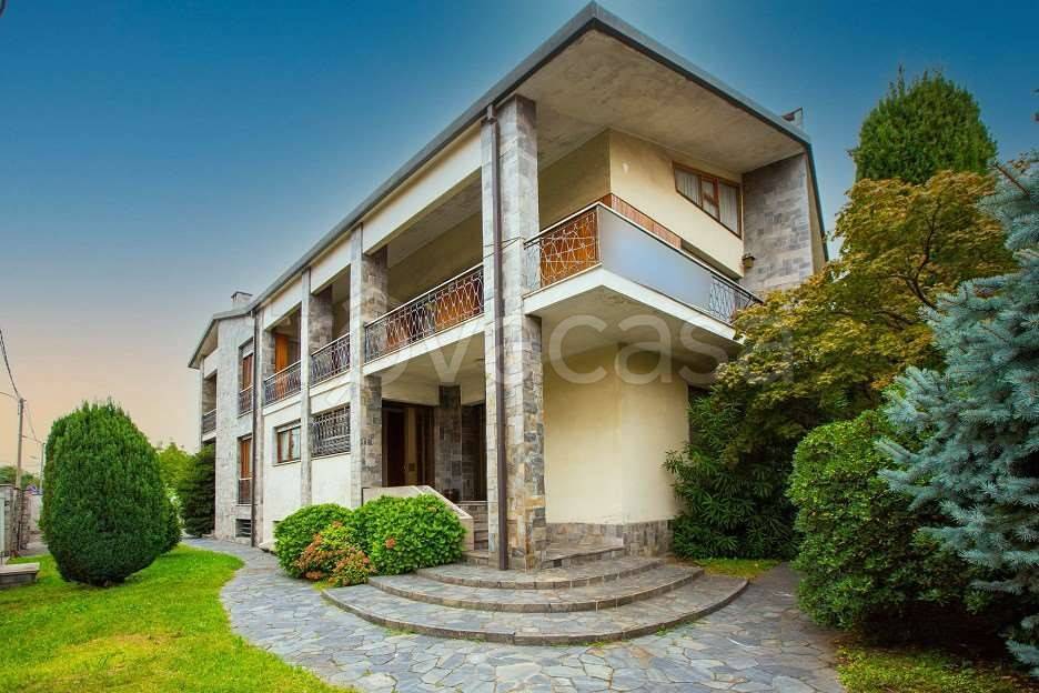 casa indipendente in vendita a Busto Arsizio