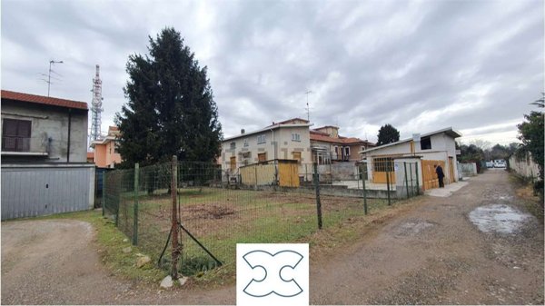 casa indipendente in vendita a Busto Arsizio