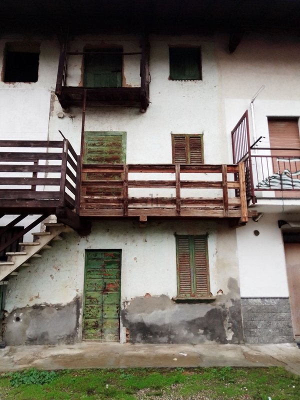 casale in vendita a Busto Arsizio