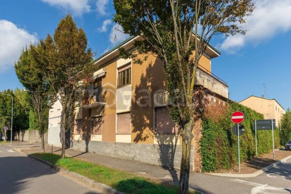 casa indipendente in vendita a Busto Arsizio
