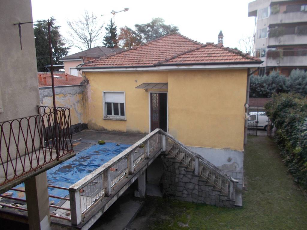 casa indipendente in vendita a Busto Arsizio