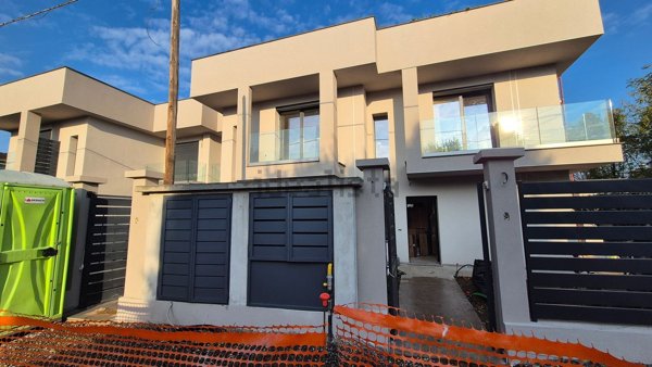 casa indipendente in vendita a Busto Arsizio in zona Borsano