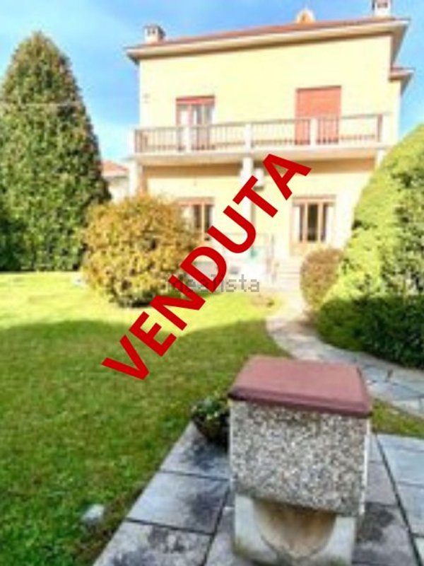 casa indipendente in vendita a Busto Arsizio