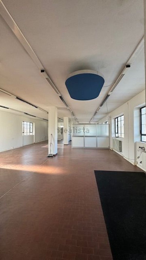 capannone in vendita a Busto Arsizio