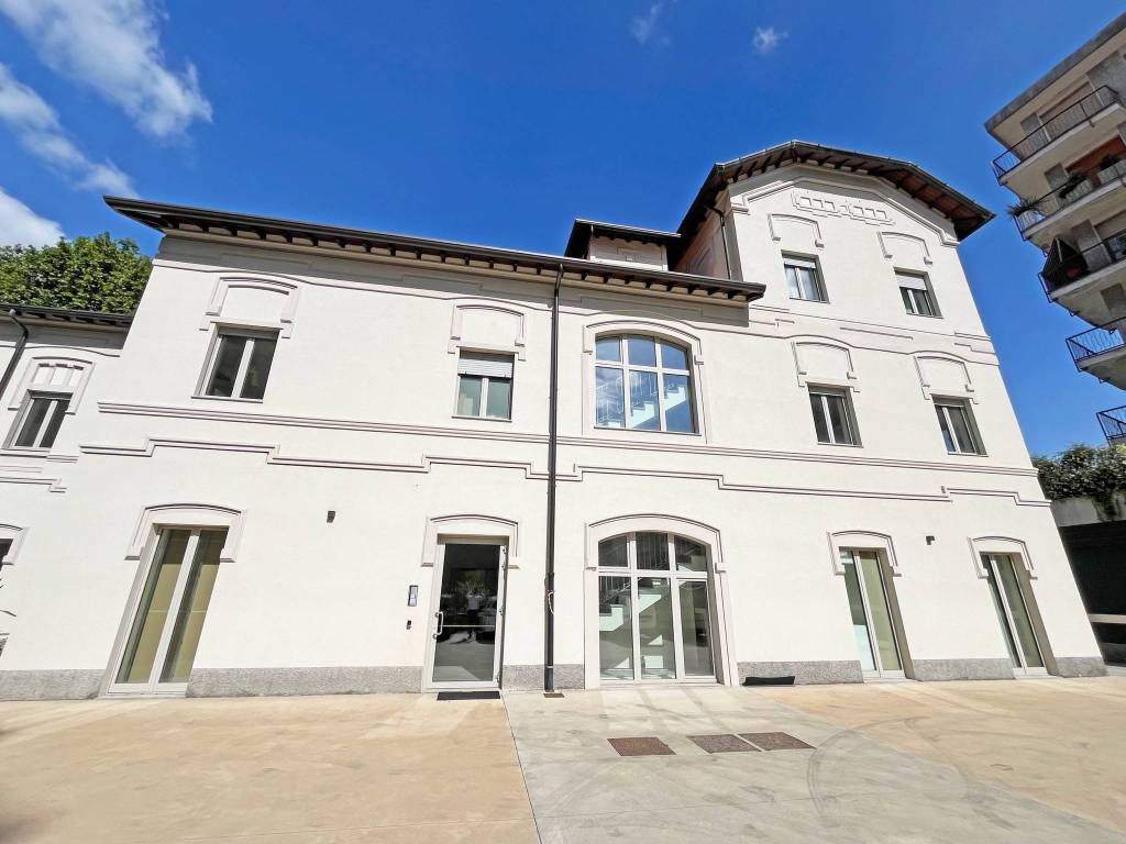 intera palazzina in vendita a Busto Arsizio