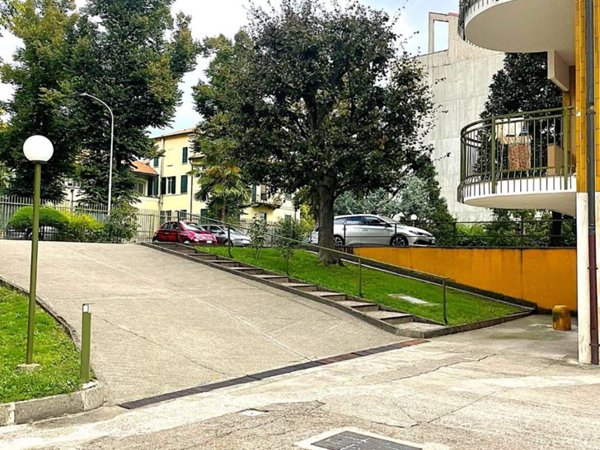 appartamento in vendita a Busto Arsizio in zona Borsano