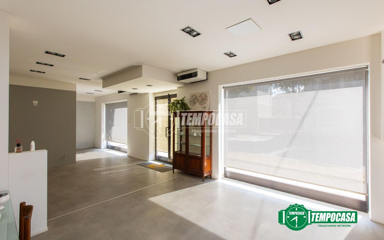 casa indipendente in vendita a Busto Arsizio