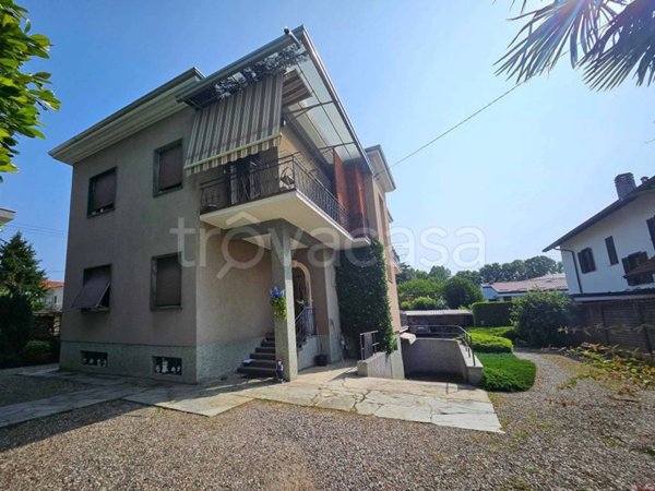 casa indipendente in vendita a Busto Arsizio in zona Borsano