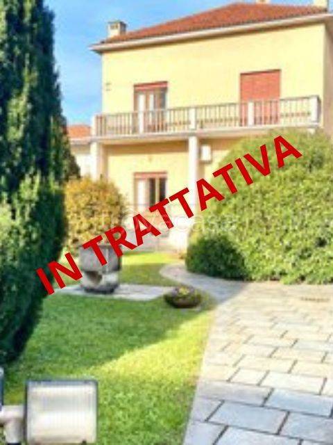 casa indipendente in vendita a Busto Arsizio